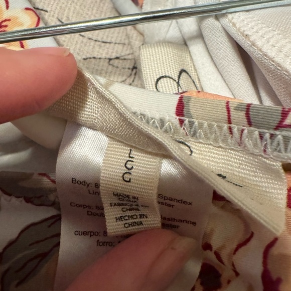 Jessica Simpson Maternity Floral Swimwear - Picture 13 of 13